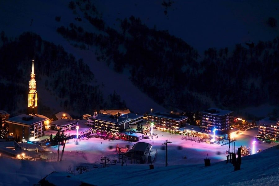 les-menuires-by-night